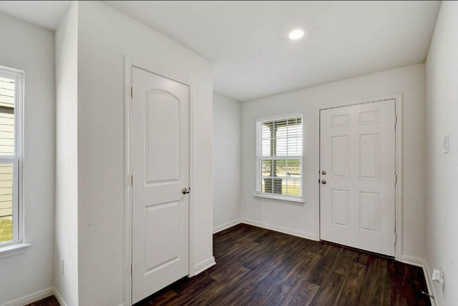 Foto del edificio - 4027 Trail de Paris