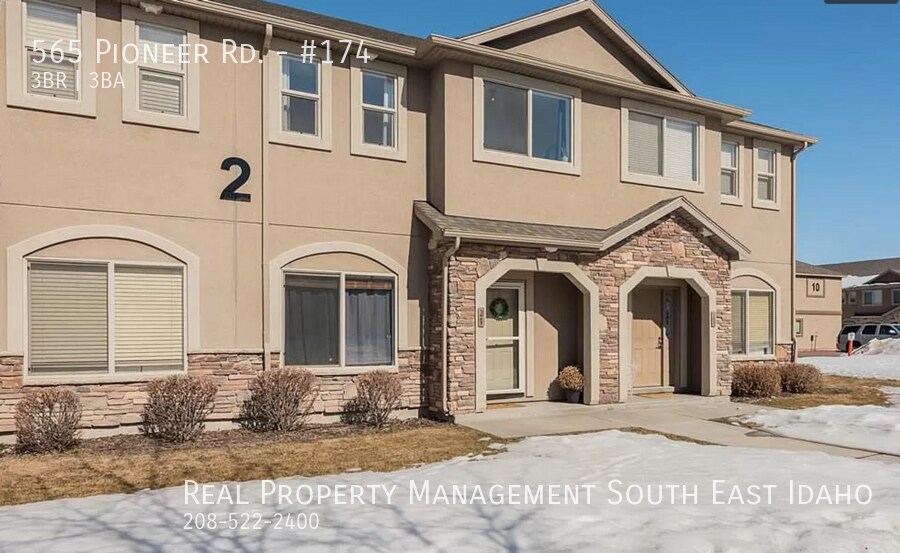 Primary Photo - Beatiful 3 Bedrom, 2.5 Bathroom Rock Creek...