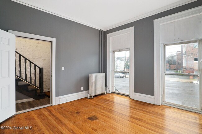 Foto del edificio - 357 Washington Ave