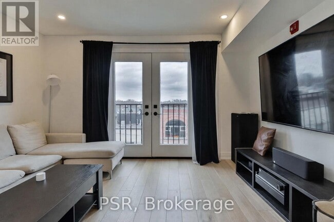 Building Photo - 1171 Dundas St W