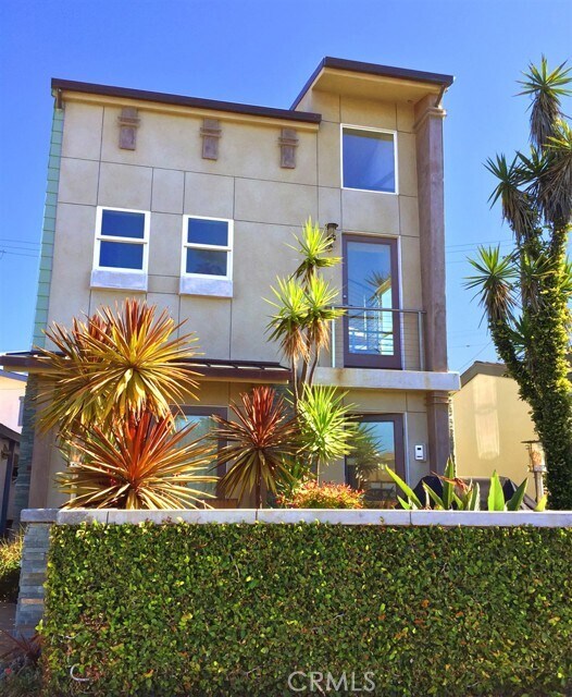 1826 W Balboa Blvd, Newport Beach, CA 92663 Condo for Rent in Newport