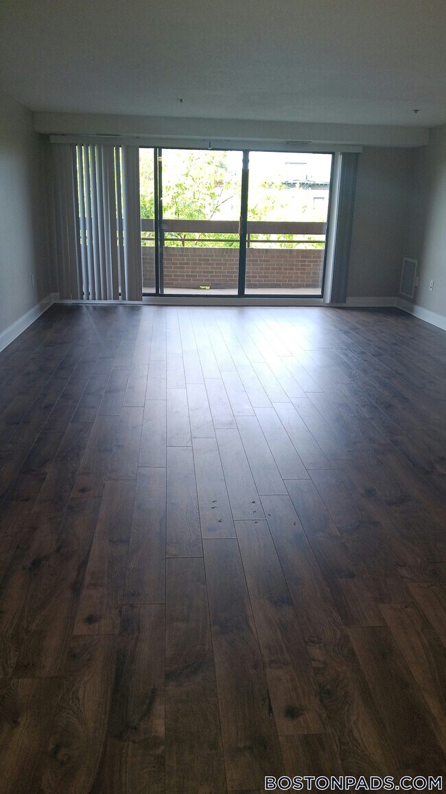 Foto del edificio - 1111 Beacon St