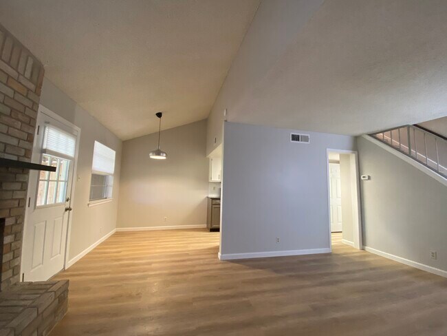 Foto del edificio - 8812 Clearbrook Trail