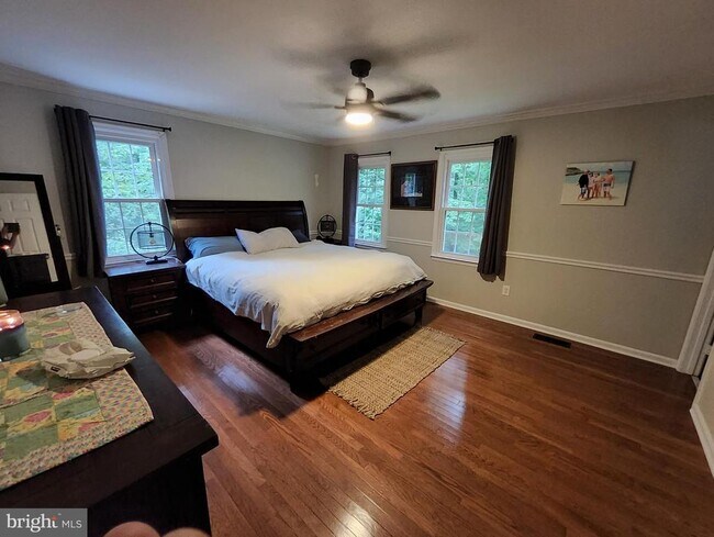 Foto del edificio - 4405 Lakewood Dr