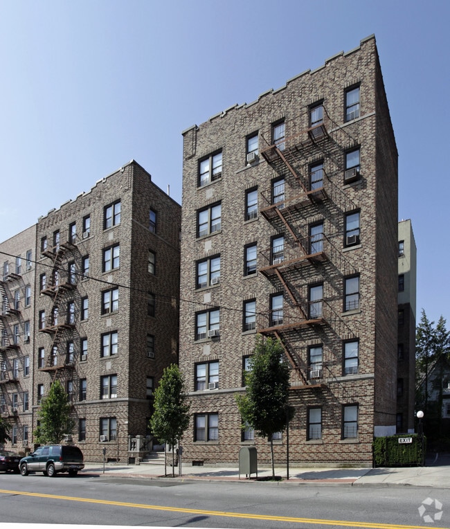 911 McLean Ave, Yonkers, NY 10704 Apartments Yonkers, NY