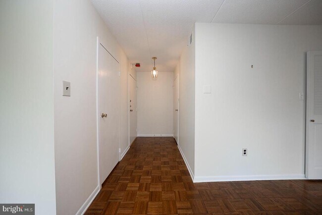 Foto del edificio - 260 W Montgomery Ave