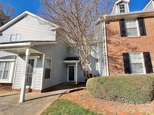 Foto del edificio - 2901 Iron Gate Ln