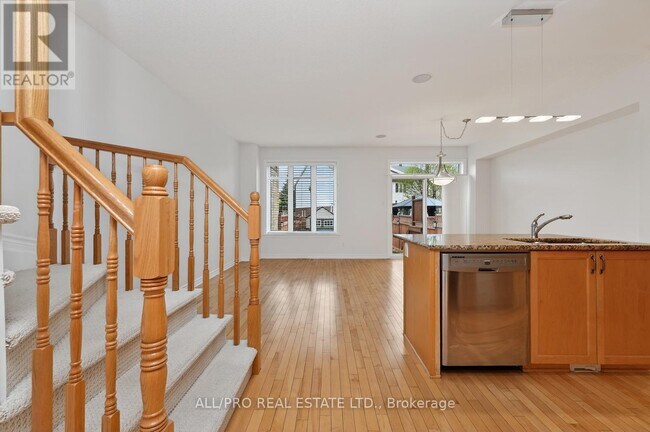 Building Photo - 219 Jersey Tea Cir