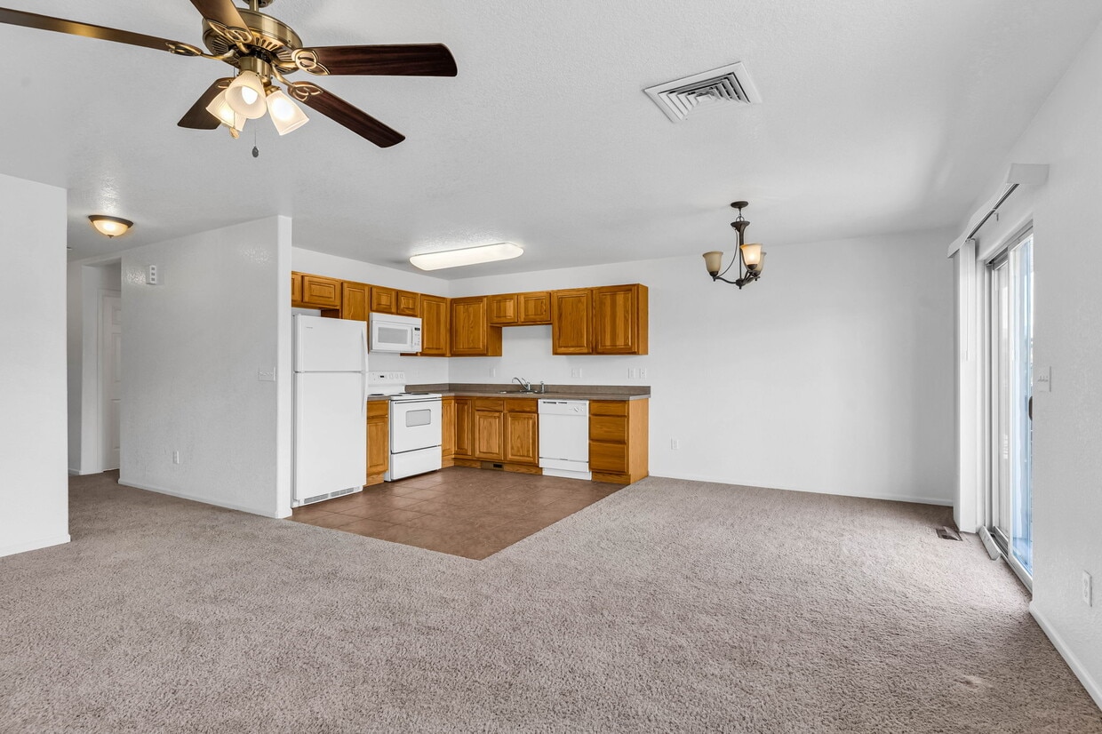 Primary Photo - 2404 Celtic Ct