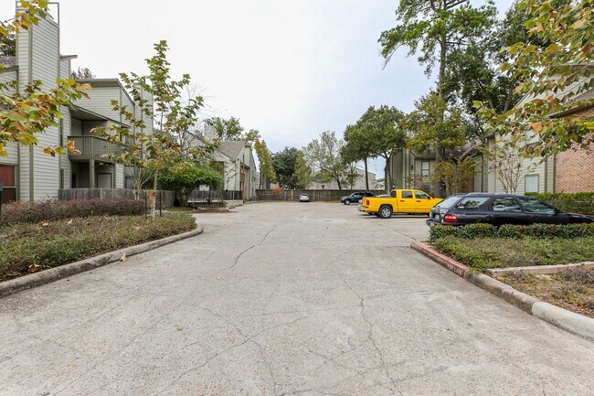 Foto del edificio - 17417 Red Oak Dr