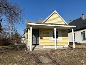 Building Photo - 18 Iowa St