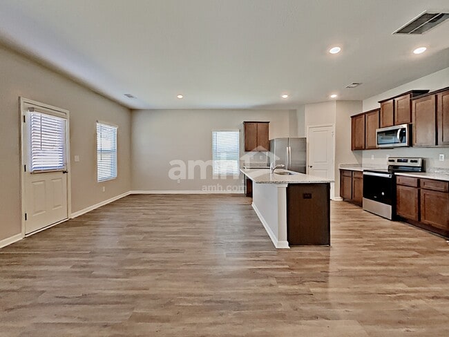 Building Photo - 3410 Ridge HillPkwy