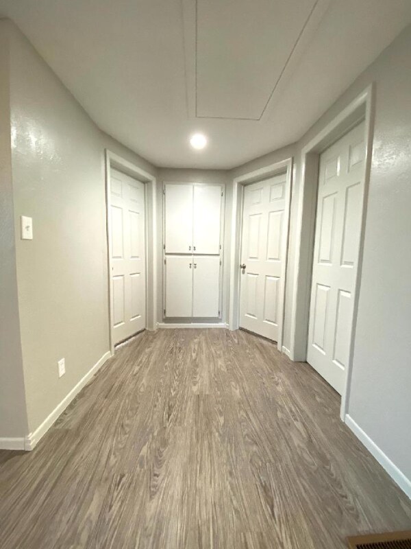 Foto del edificio - 541 1/2 Terry Ave