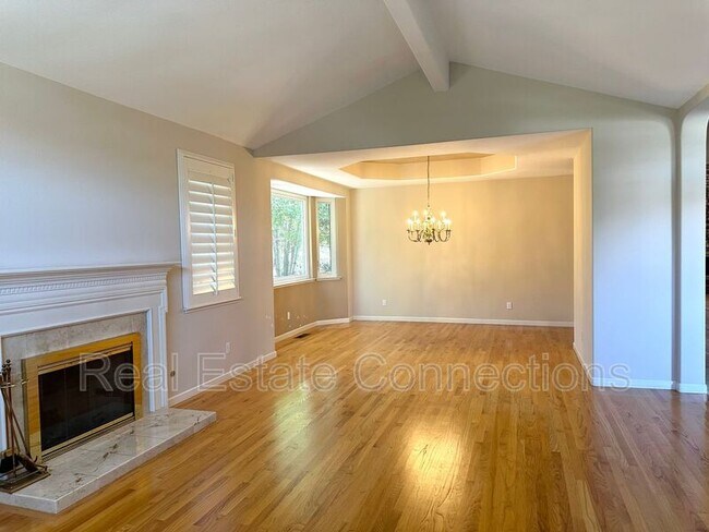 Foto del edificio - 3653 Meadowlands Ln