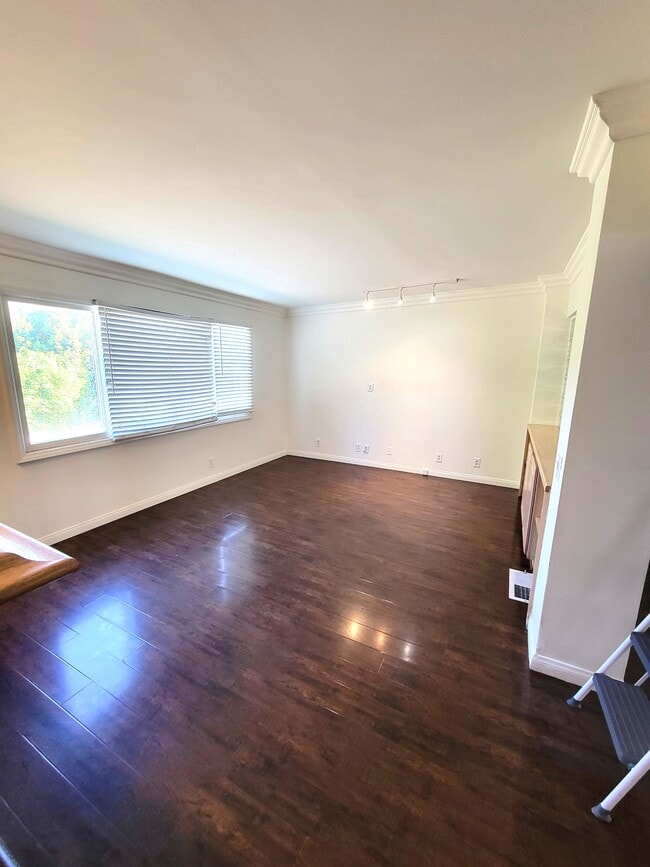 Building Photo - 224 Cabrillo Rd