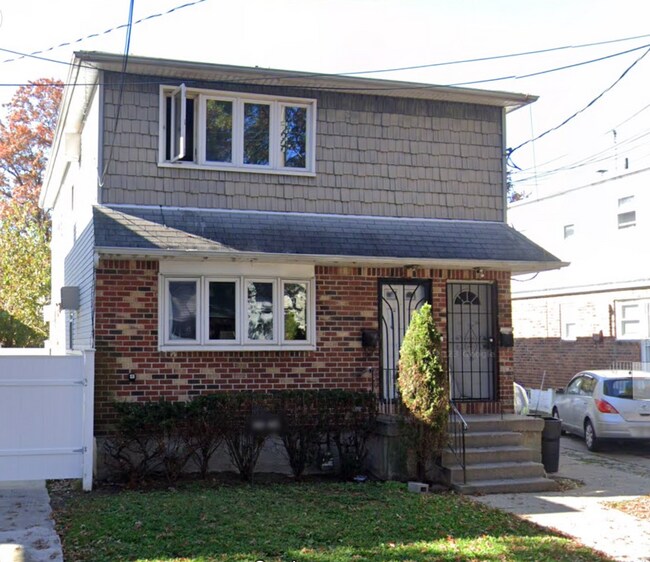 Apartments For Rent in Jamaica, NY with High Ceilings 5 Rentals