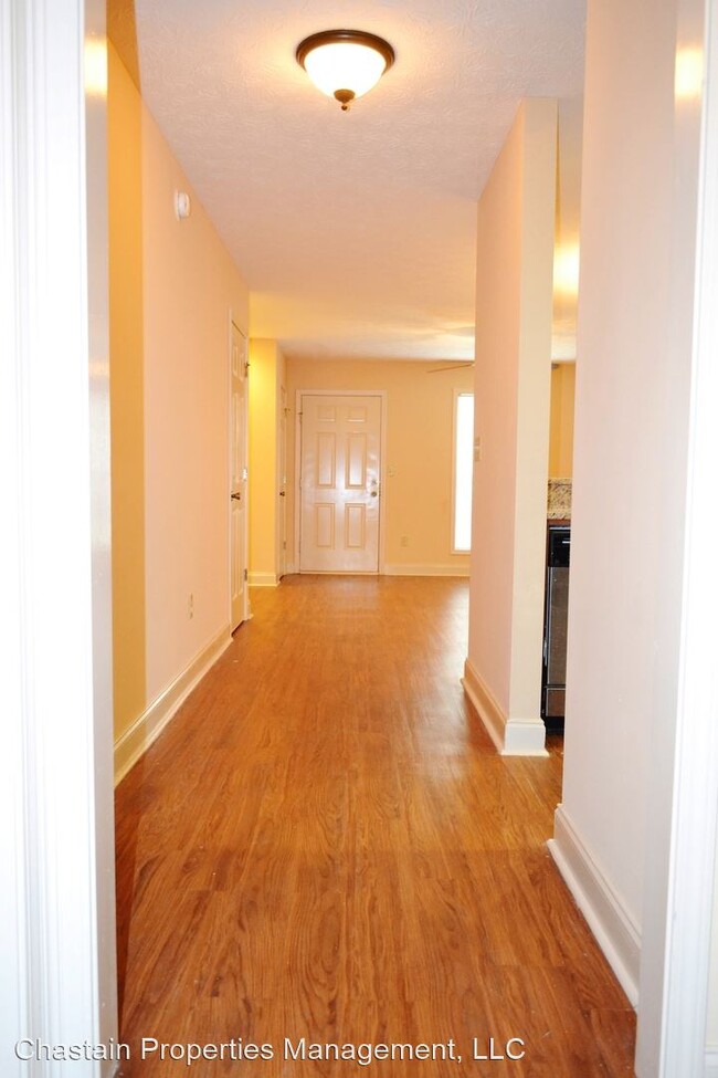 Building Photo - 2 br, 2.5 bath Apartment - 3714 Willis Rd.
