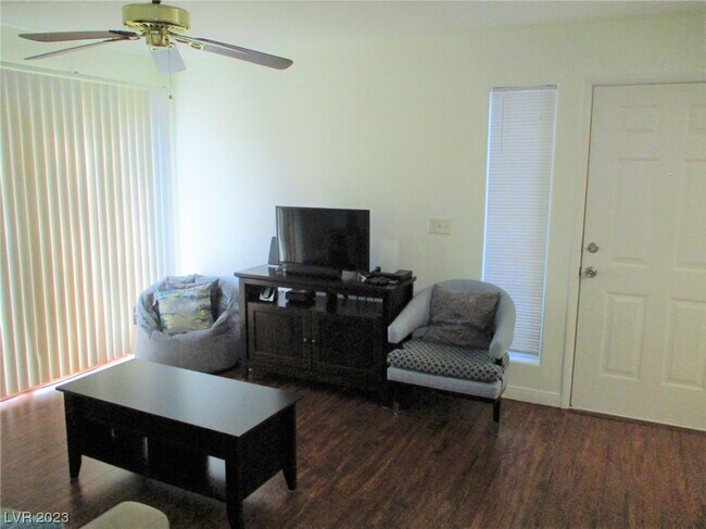 Building Photo - 5140 Mandalay Springs Dr