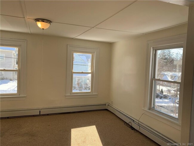 Building Photo - 57 Holabird Ave