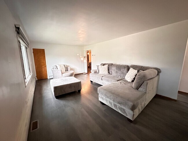 Foto del edificio - Welcome to this gem located in the heart of Perry township!