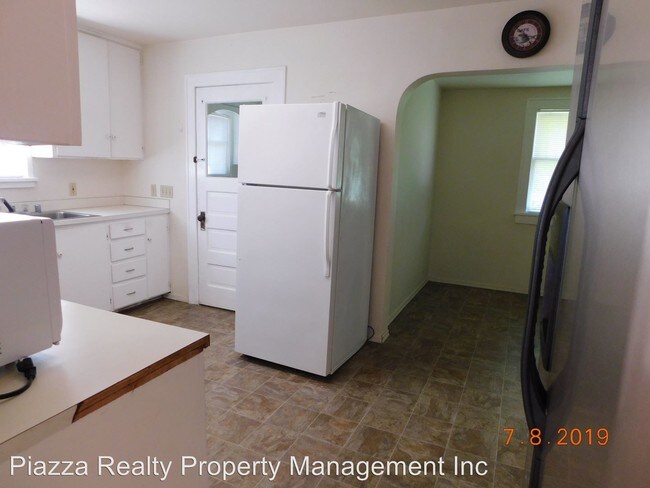 Building Photo - 4 br, 2 bath House - 106 N Central Ave