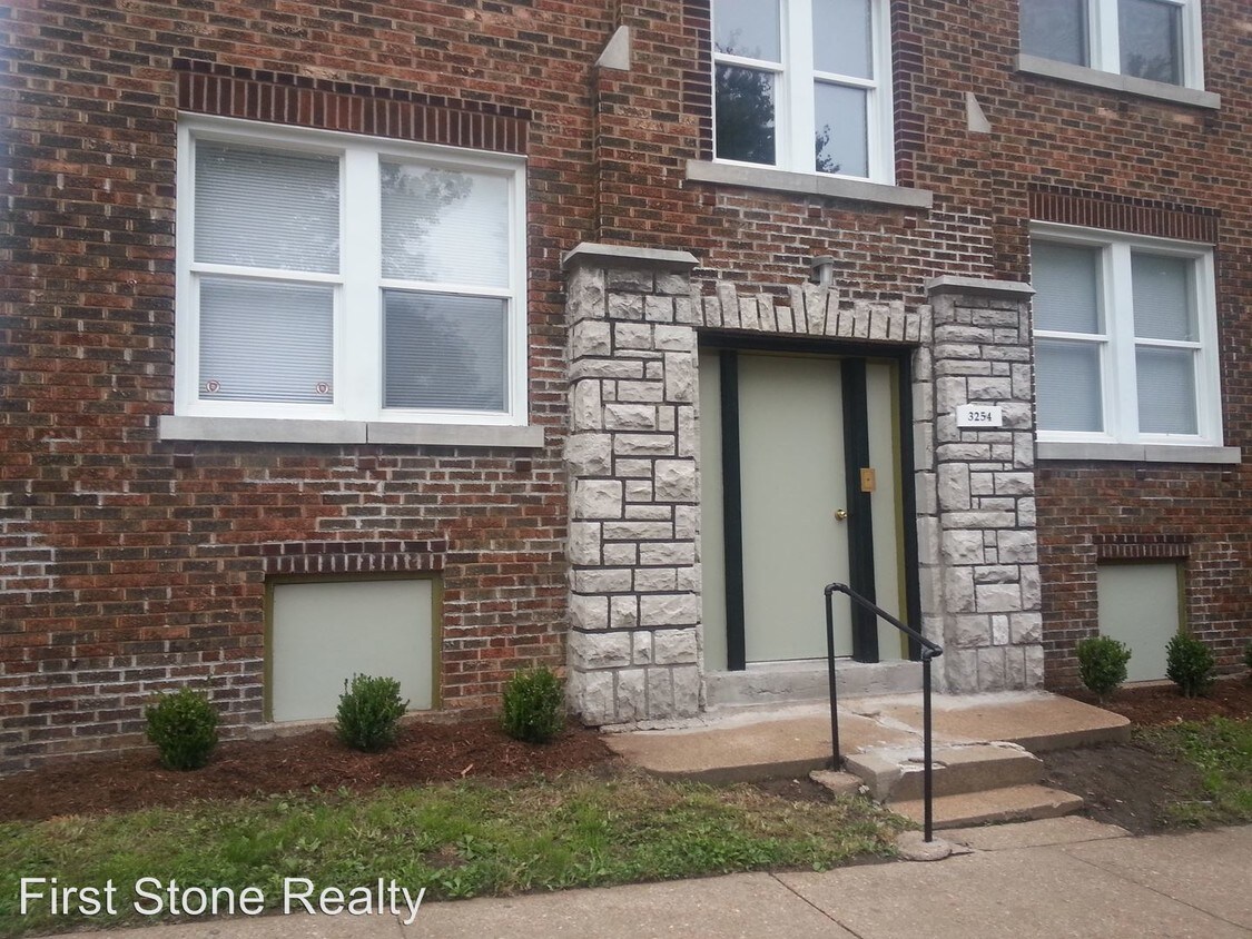 Primary Photo - 5004 Virginia Ave