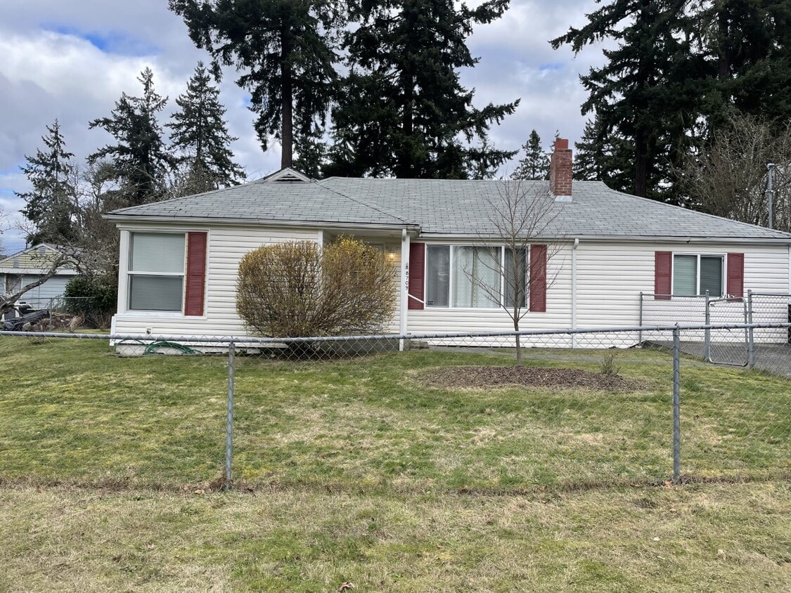Primary Photo - 8709 Highland Ave SW