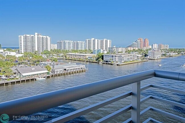 Foto del edificio - 2900 NE 30th St