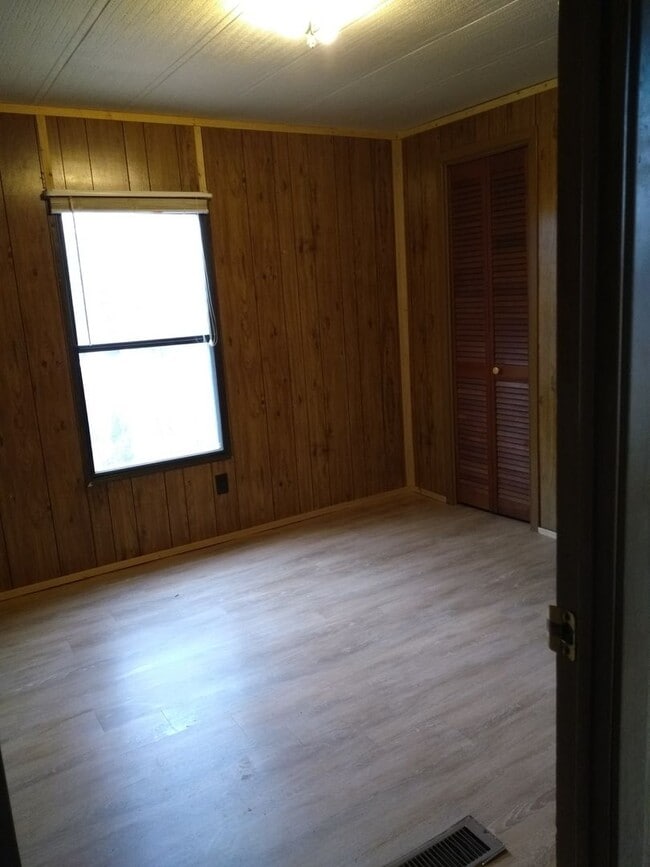 Foto del edificio - 2bd 1 bath move in ready