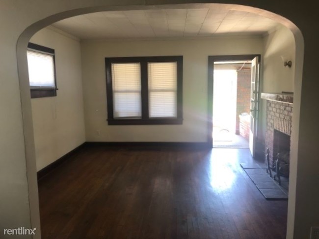 Foto del edificio - 2 br, 1 bath Apartment - 802 N Oxford St