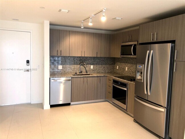 Building Photo - 5350 NW 84th Ave