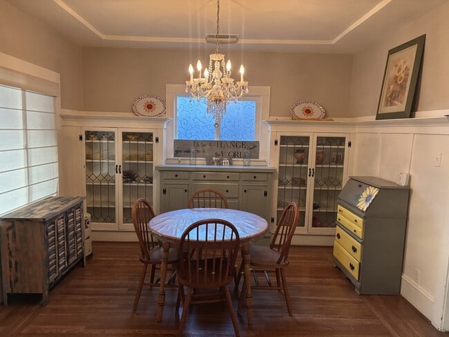 Building Photo - Modesto 2 Bedroom 2 Bath Bungalow