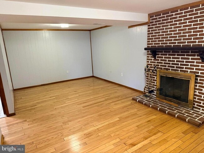 Foto del edificio - 5052 Lakeland Ct