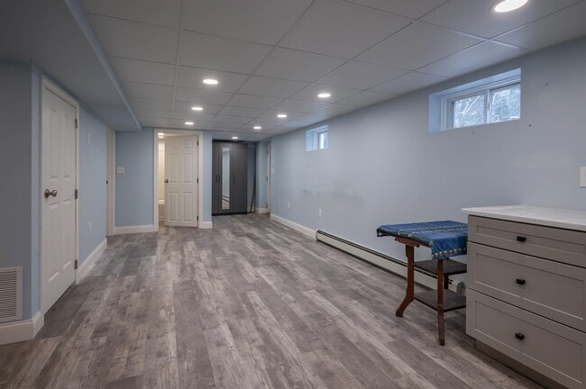 Building Photo - 133 Raymond Rd