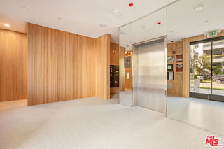 Foto del edificio - 2361 Fox Hills Dr
