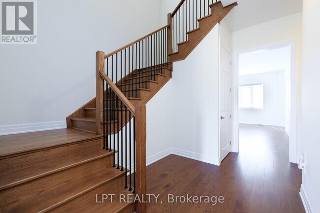 Building Photo - 32 Max Bulmer Ct