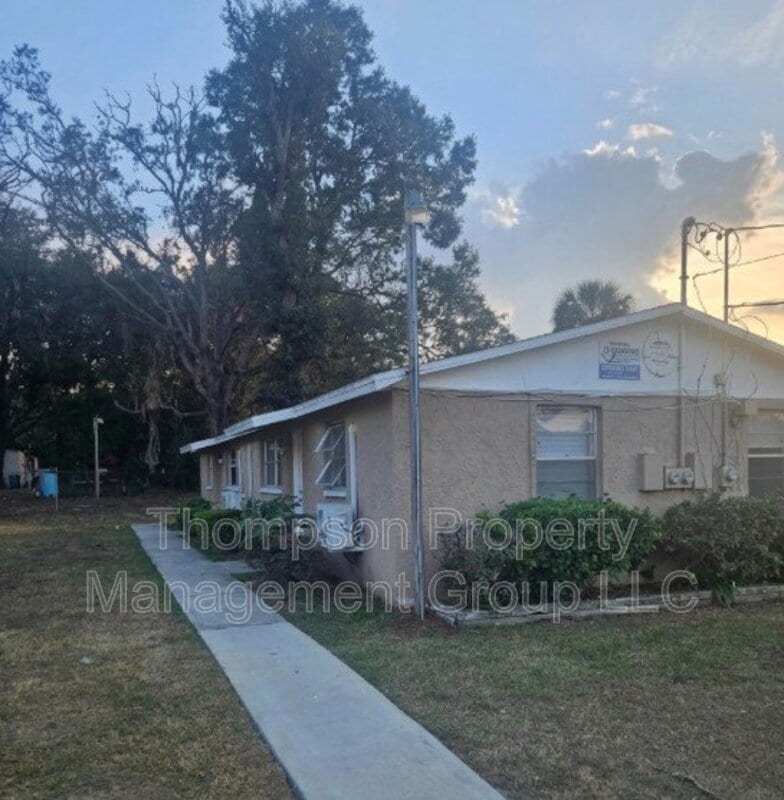 Photo - 9413 Grandfield Rd