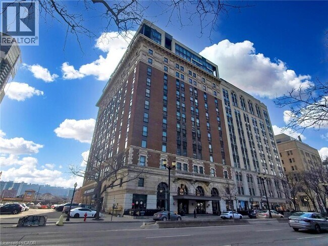 Building Photo - 112 King St E