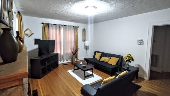 Foto del edificio - 765 N 6th St