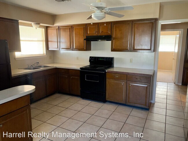 Building Photo - 2 br, 1 bath House - 715 Rambler Drive
