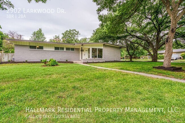 Building Photo - 2902 Larkwood Dr