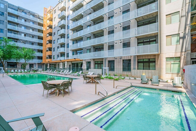 Foto del edificio - 909 N 3rd St