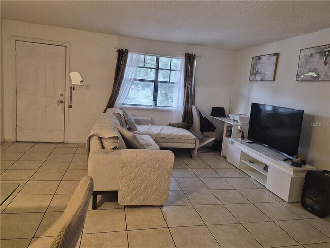 Foto del edificio - 202 Poinsettia Pine Ct