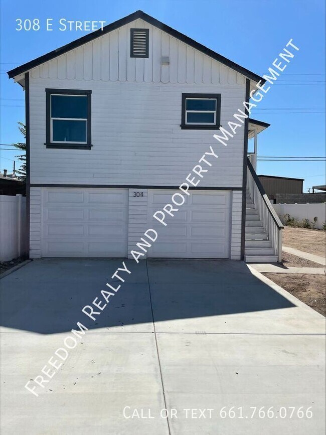 Building Photo - Cozy 2 bedroom