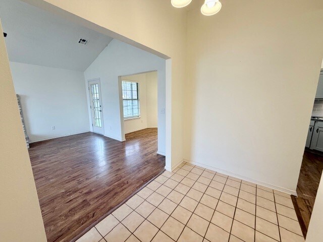 Foto del edificio - 570 Terry Ave