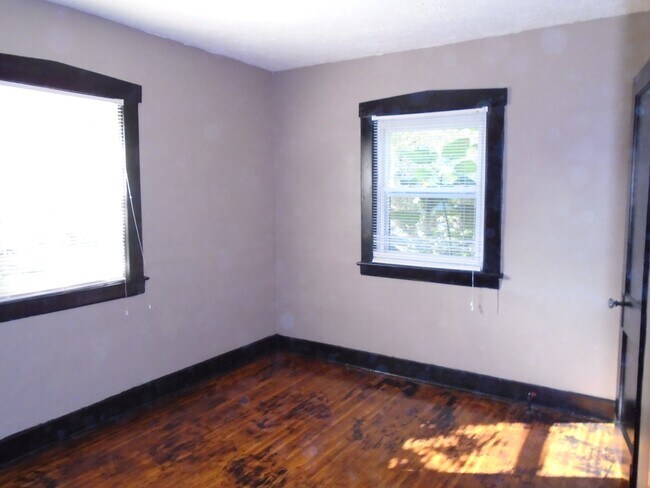 Foto del edificio - 100 N 33rd St