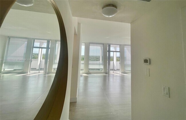 Foto del edificio - 700 Biltmore Way