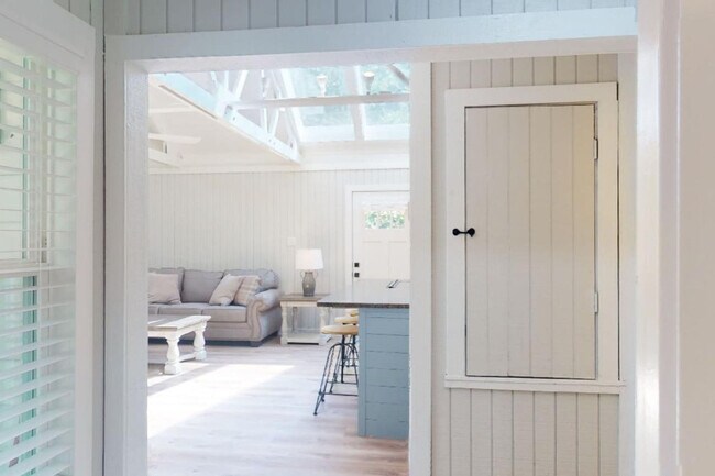 Foto del edificio - 2171 N Forest Pkwy