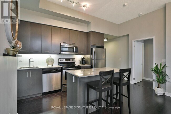 Building Photo - 365 Prince of Wales Dr