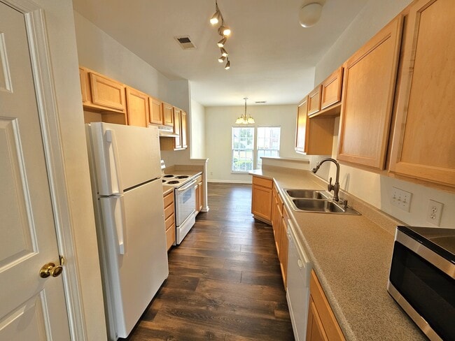Building Photo - 205 Spring Crossing Cir